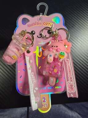 Danbar Global Kawaii Liquid Shaker Keychain 2-Piece Set Pink Drink & Popsicle